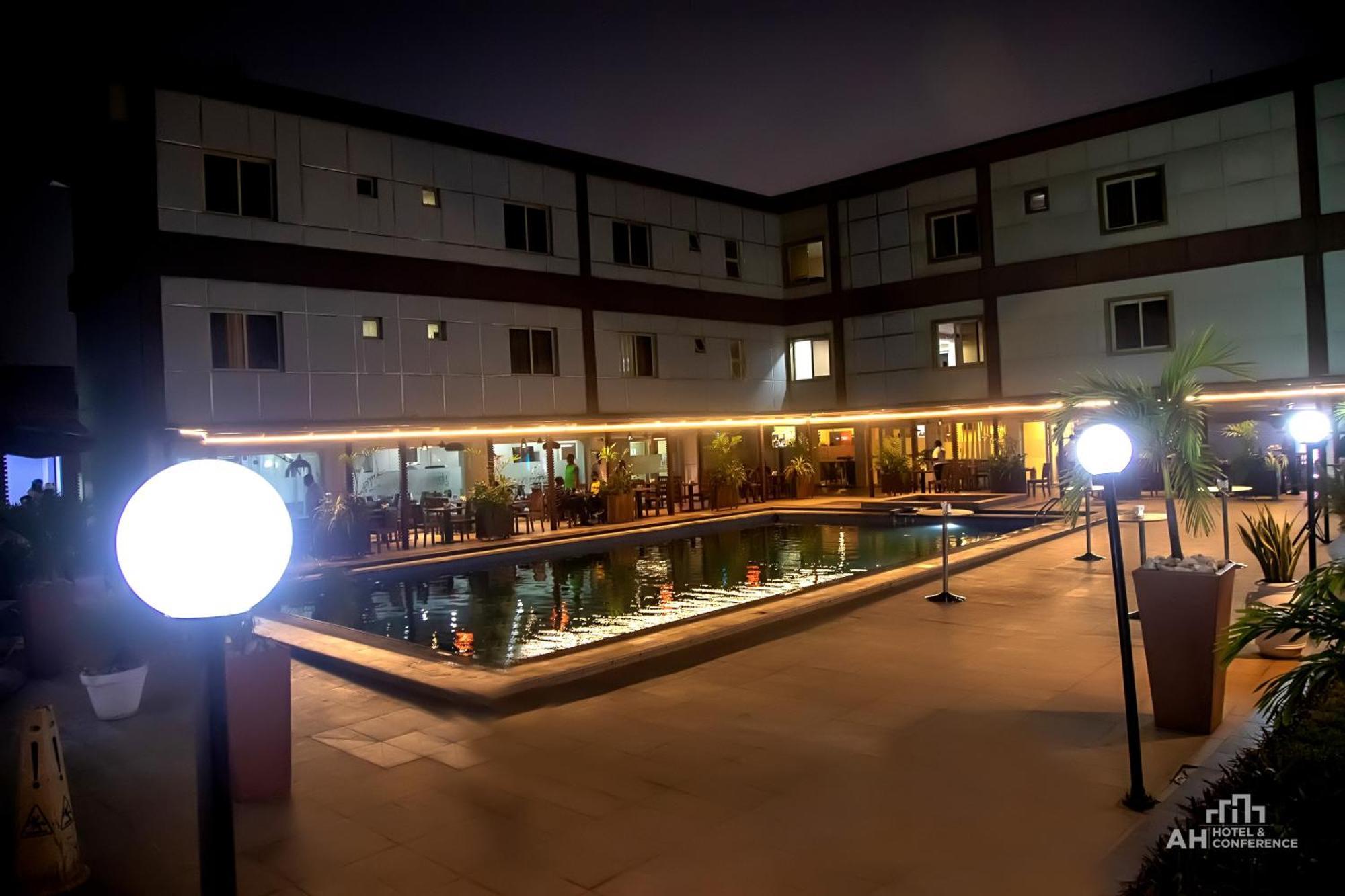 Ah Hotel And Conferences Madina Eksteriør billede