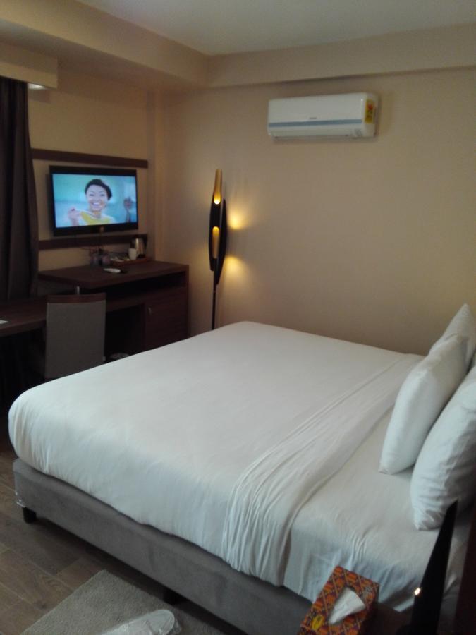 Ah Hotel And Conferences Madina Eksteriør billede